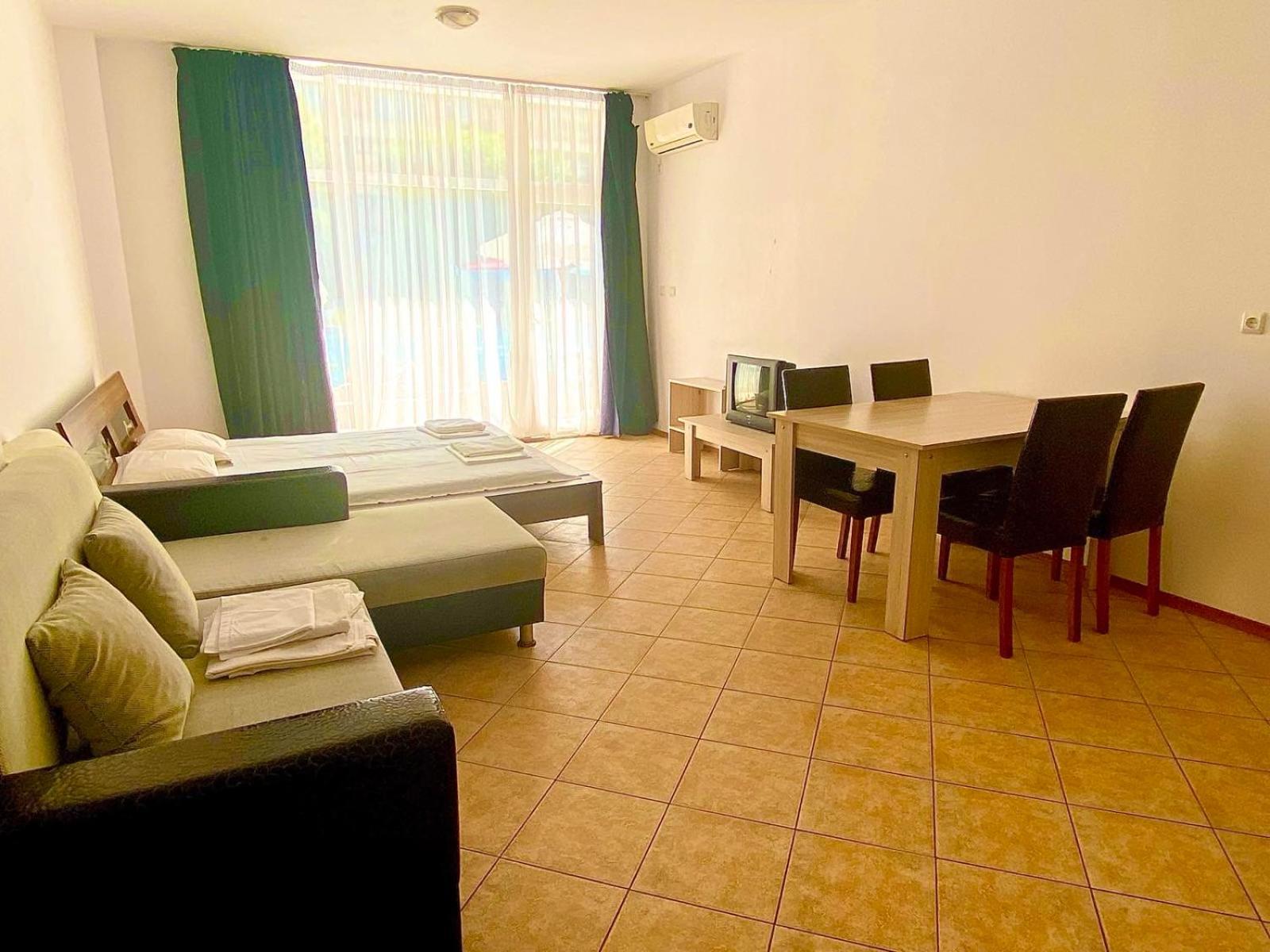 Grand Kamelia Holiday Complex Pantai Sunny Bagian luar foto
