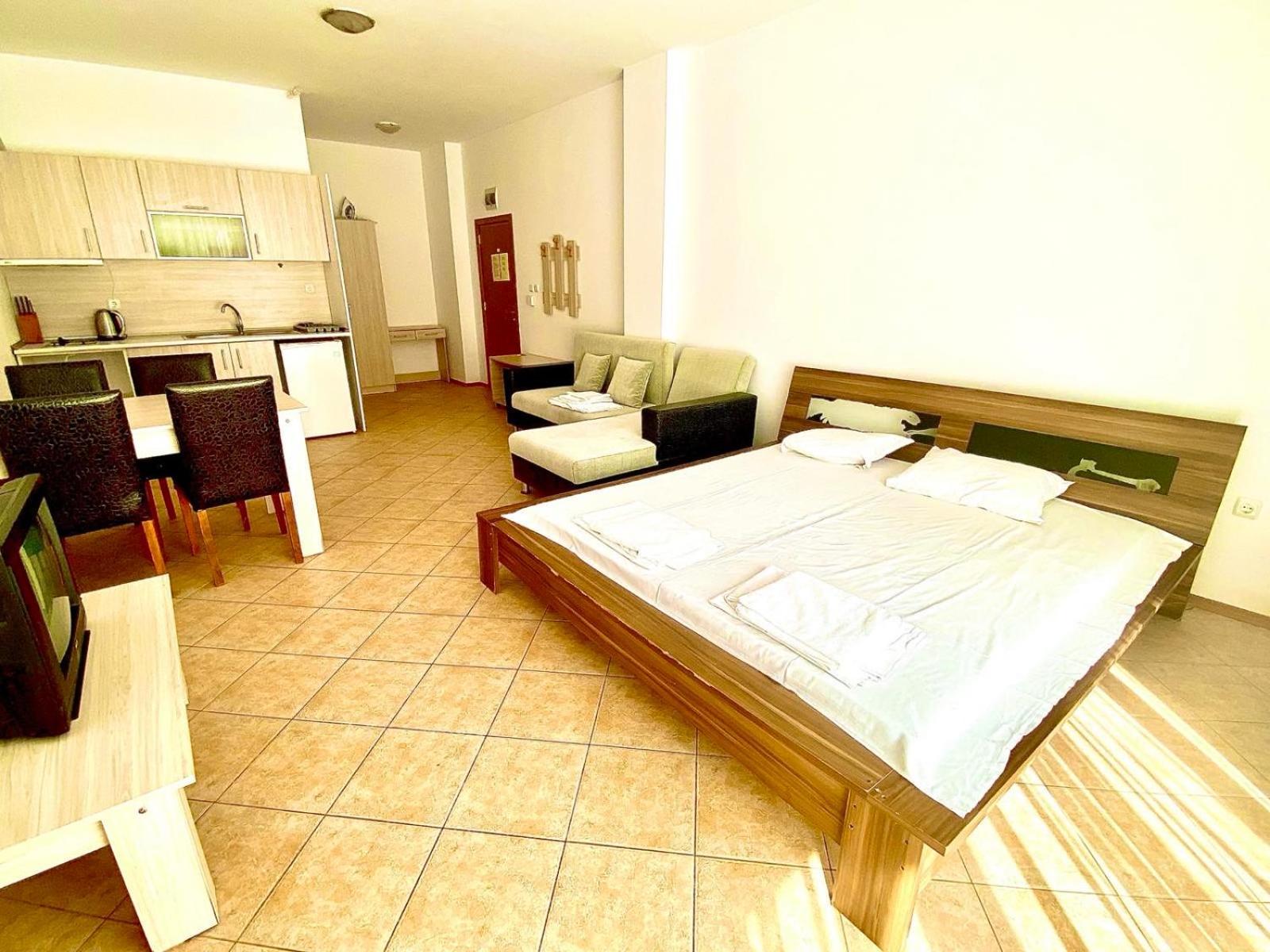 Grand Kamelia Holiday Complex Pantai Sunny Bagian luar foto