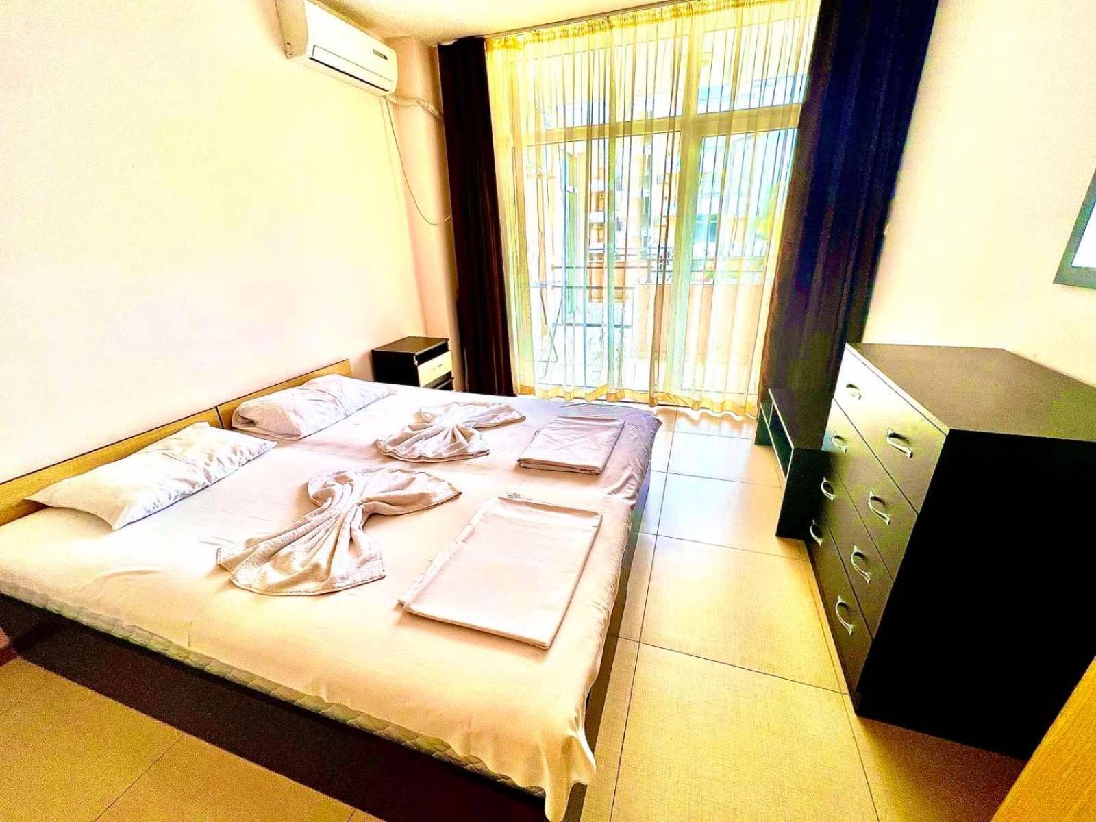 Grand Kamelia Holiday Complex Pantai Sunny Bagian luar foto