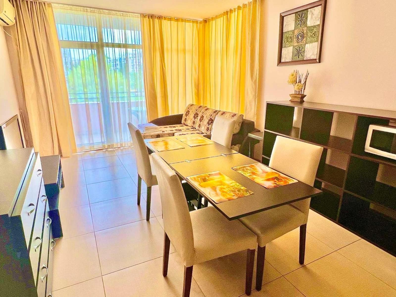 Grand Kamelia Holiday Complex Pantai Sunny Bagian luar foto